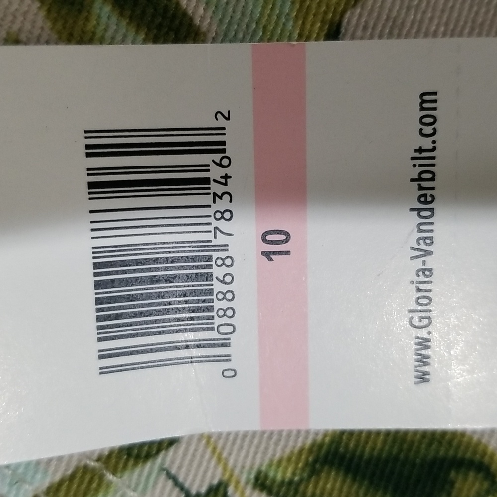 Capris - Picture 4 of 5